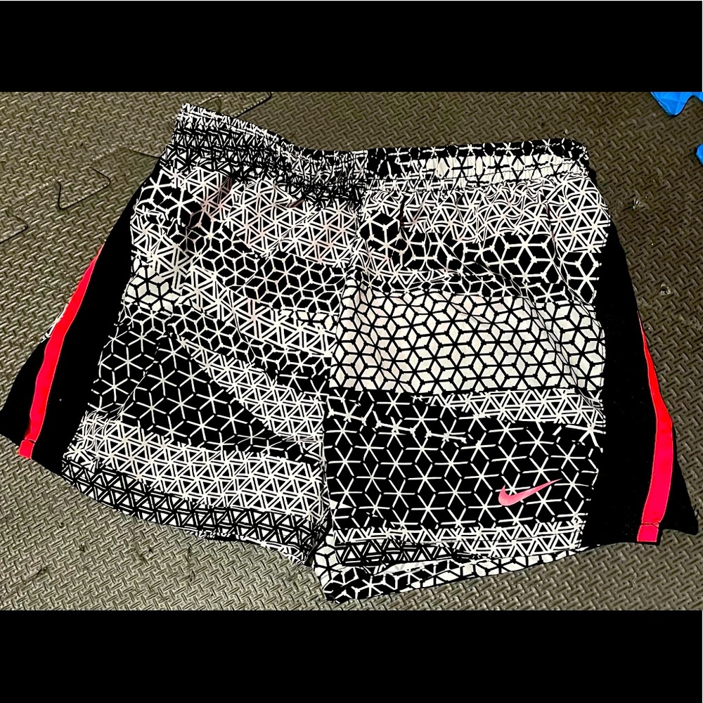 Little girls size 6 Nike shorts